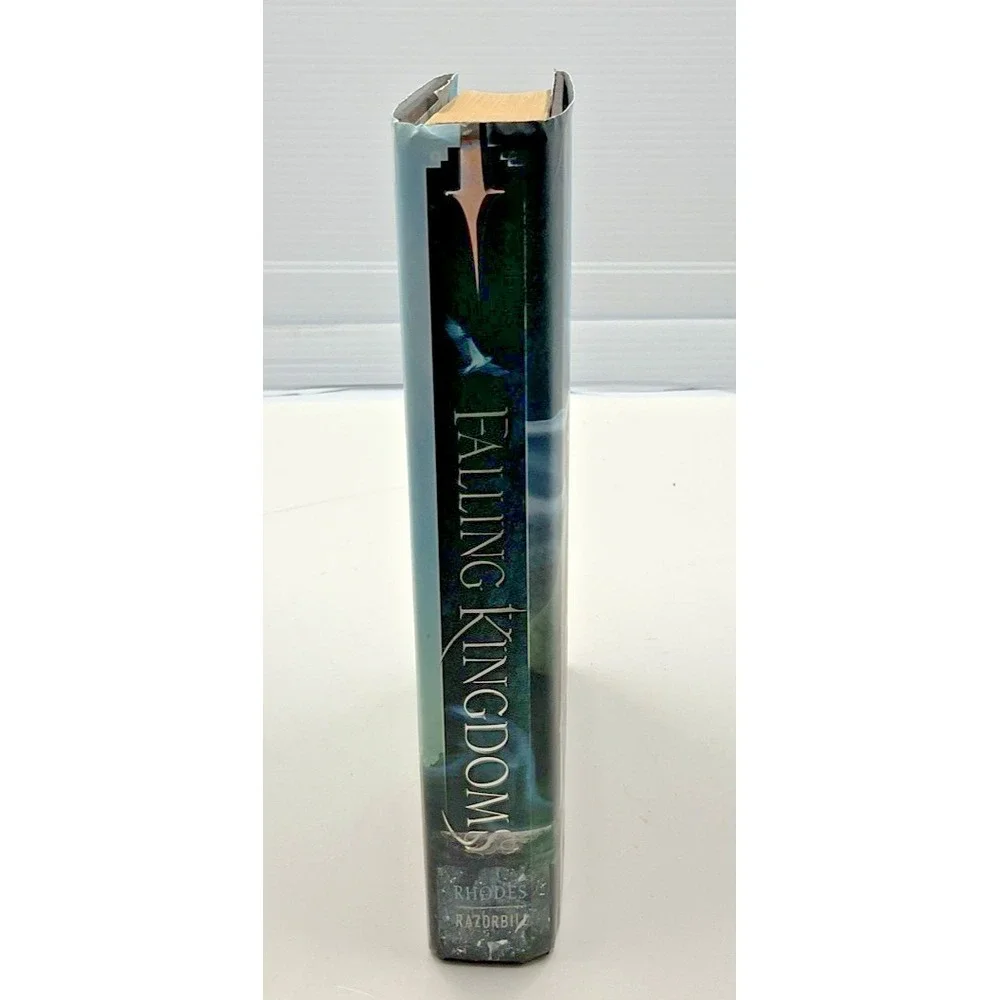 Falling Kingdoms by‎ Morgan Rhodes Hardcover Fantasy Novel